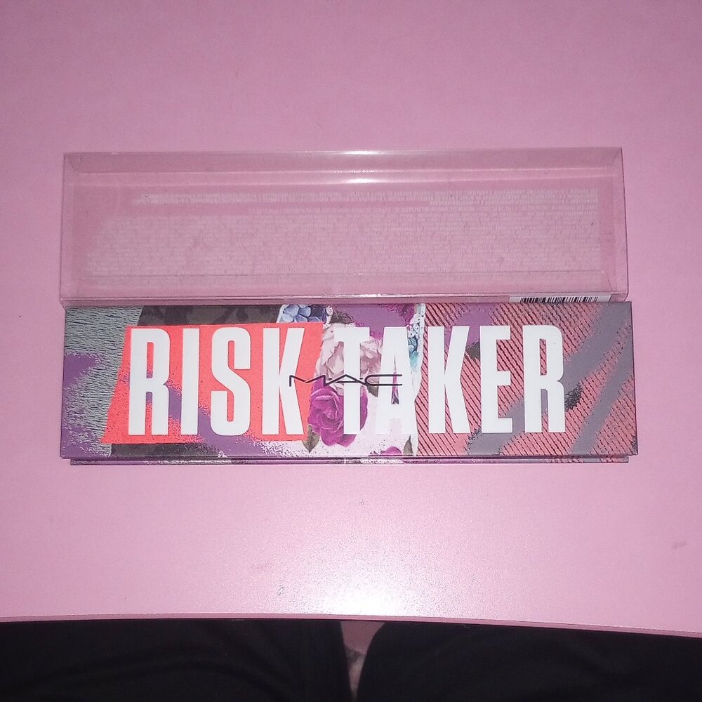 NEW Risktaker MAC Palette - Picture 6 of 10
